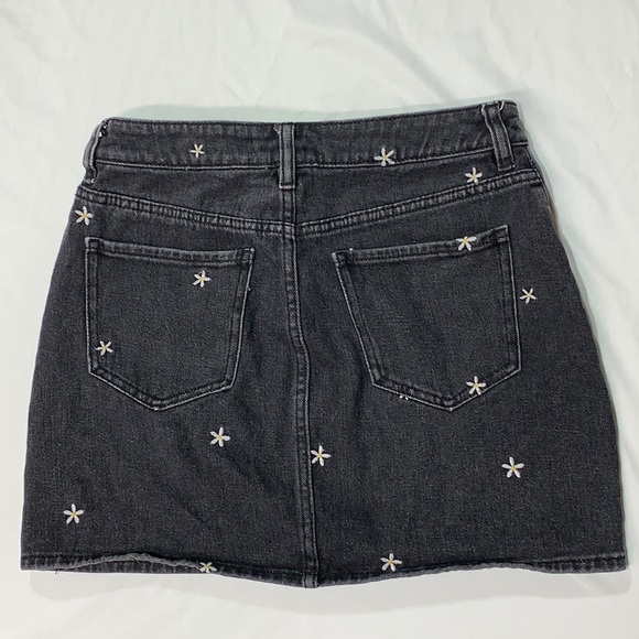 PAC Sun Black Skirt with Flowers SZ 26 waist - Picture 2 of 3